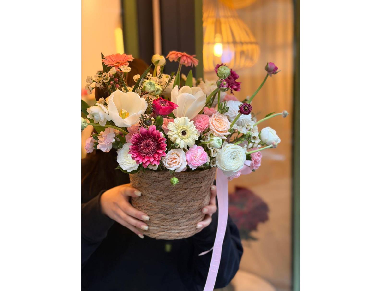 გაზაფხულის ფერადი კალათი